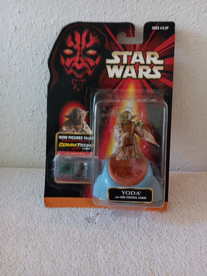 Hasbro Star Wars Yoda w/ Jedi Council Chair Figure CommTech Chip