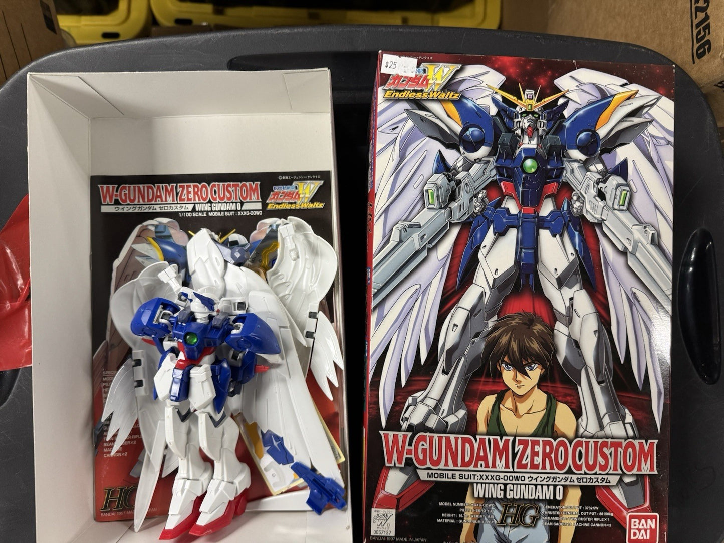 Gundam Model Kit W-Gundam Zero Custom Wing Gundam 0 Bandai 1/100 HG