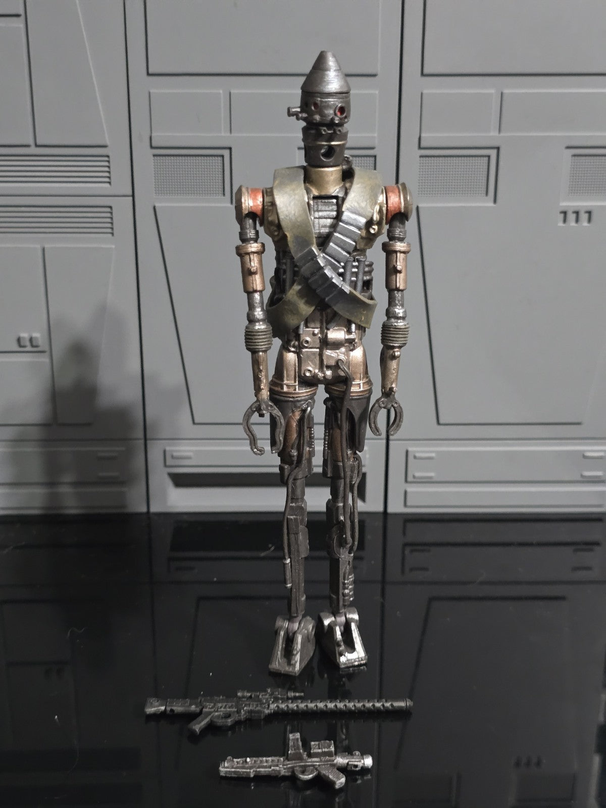 Star Wars Black Series Mandalorian IG-11 Bounty Hunter 6” Figure Complete