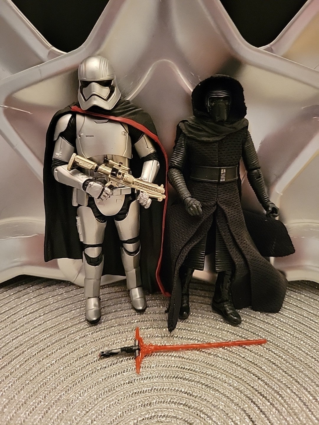 Hasbro KYLO REN & CAPTAIN PHASMA Star Wars Black Series 6” The Force Awakens