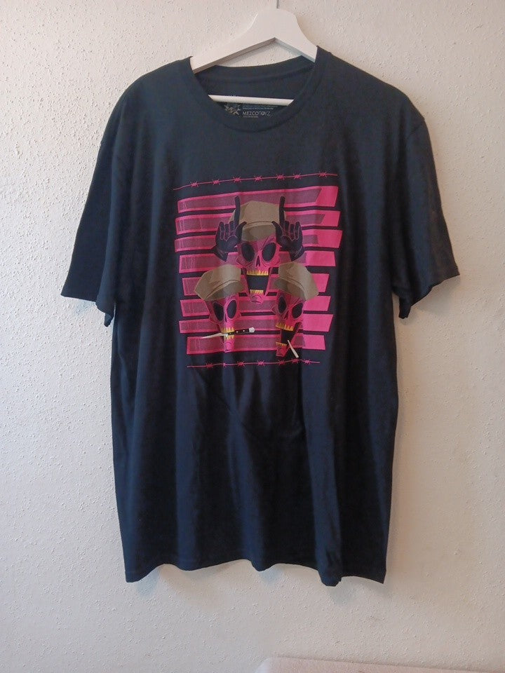 Mezco Toyz Rumble Society Skull T Shirt Size XL