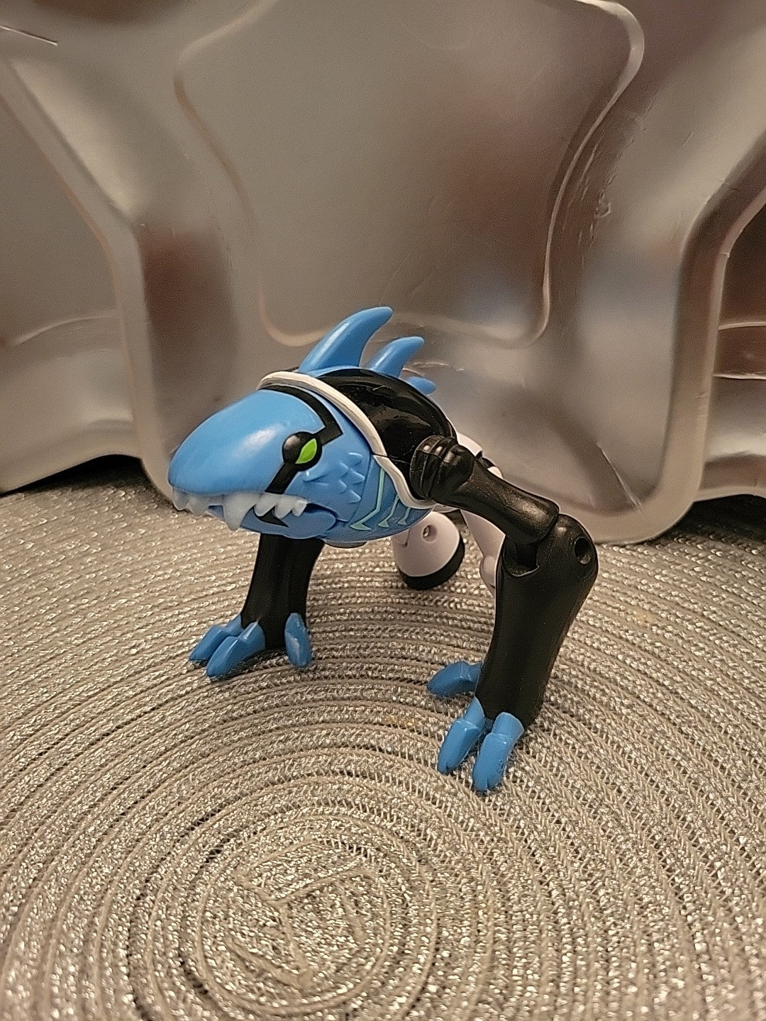 ARTICGUANA Ben 10 Ultimate Alien Figure 4" (Bandai 2011) RARE