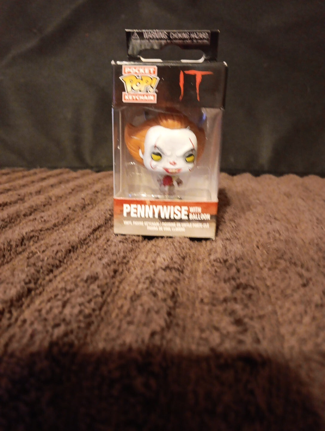 Funko POP! Pennywise IT Vinyl Figure Keychain With Balloon