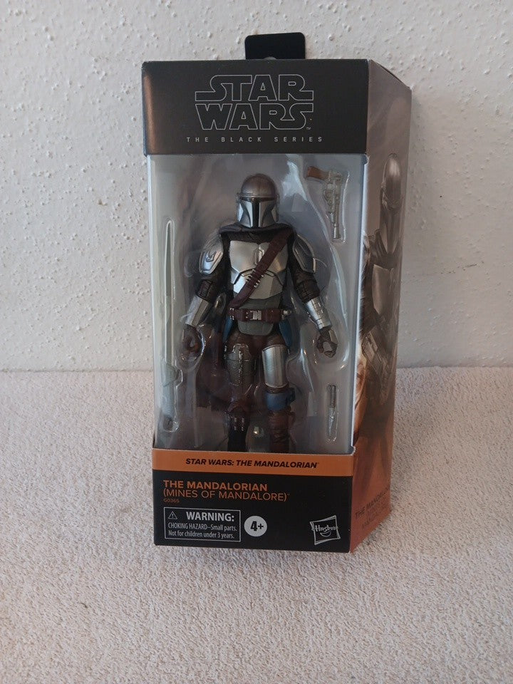 Star Wars The Black Series: The Mandalorian 6”Action Figure Hasbro
