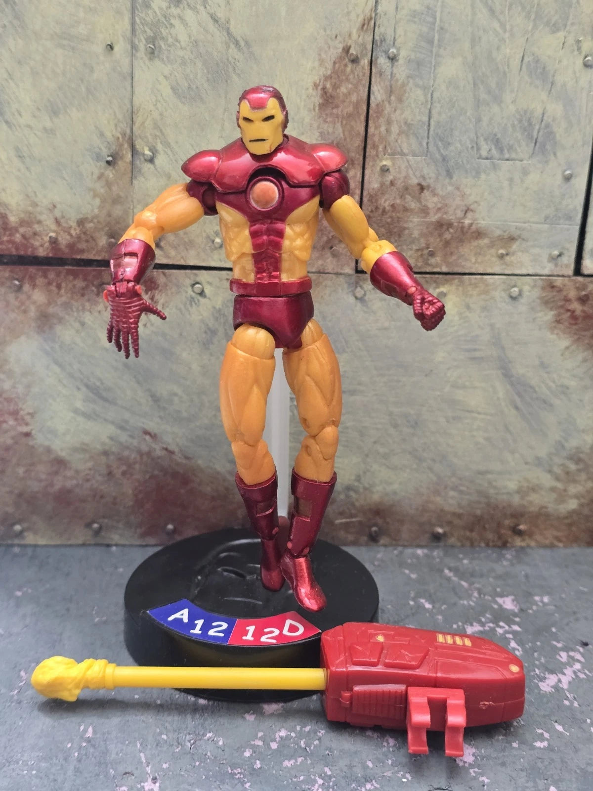 MARVEL LEGENDS SHOWDOWN -IRON MAN 3.75" Toybiz