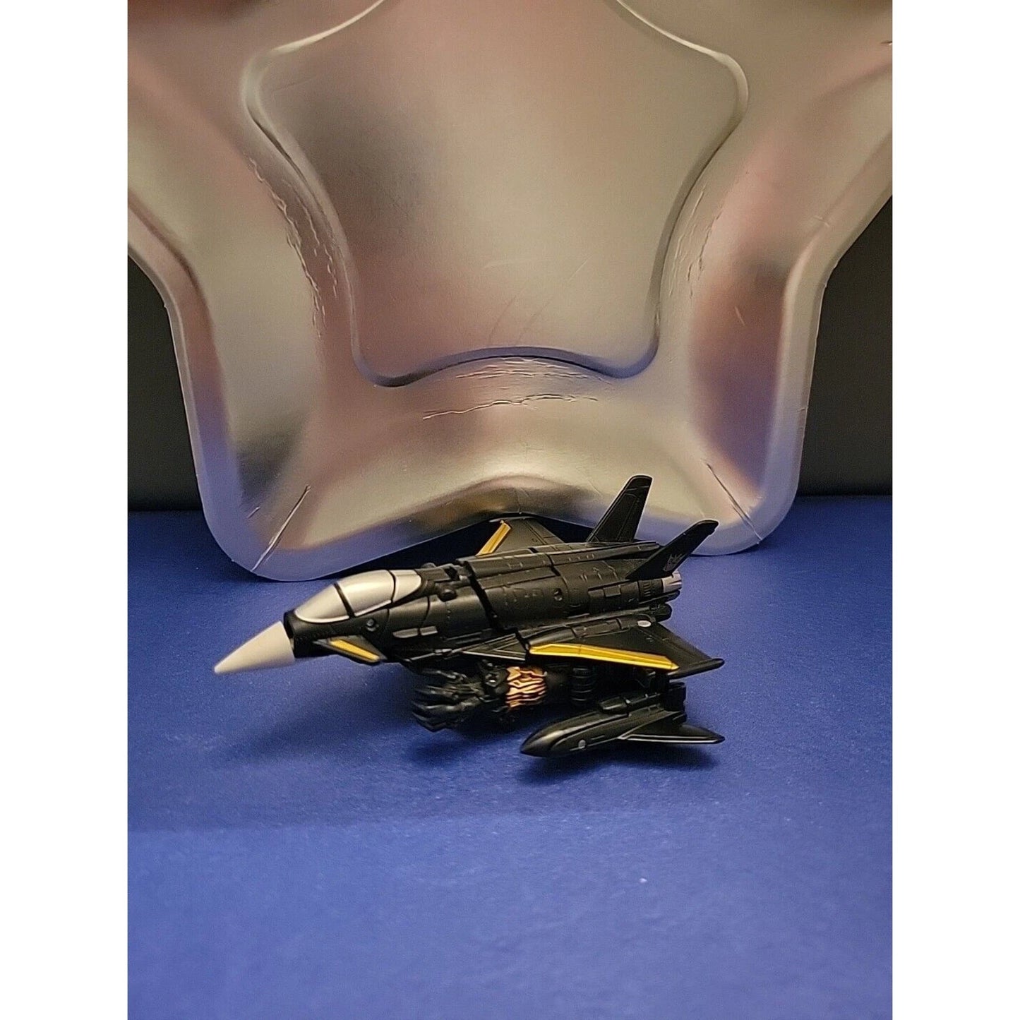 Transformers Dark of the Moon Cyberverse Decepticon Hatchet Figure