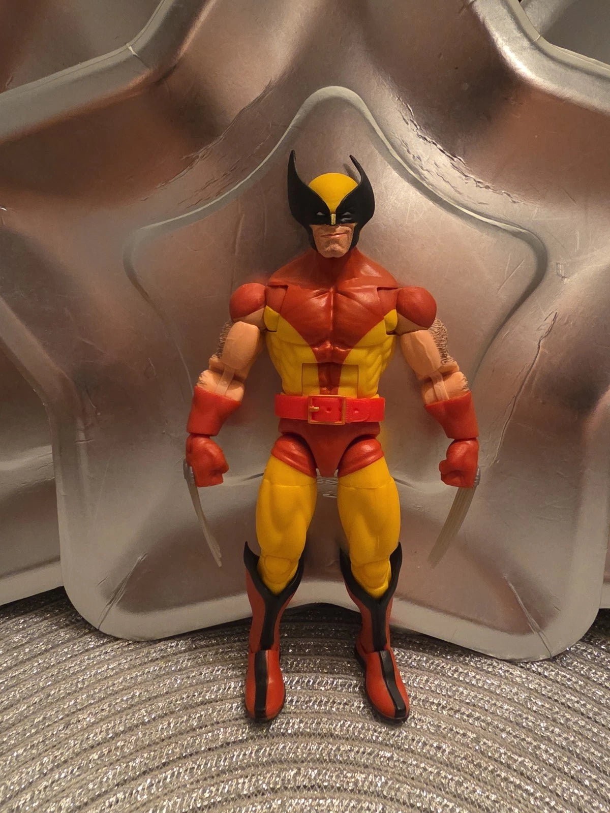 HASBRO MARVEL LEGENDS RETRO SECRET WARS WOLVERINE UNCANNY X-MEN