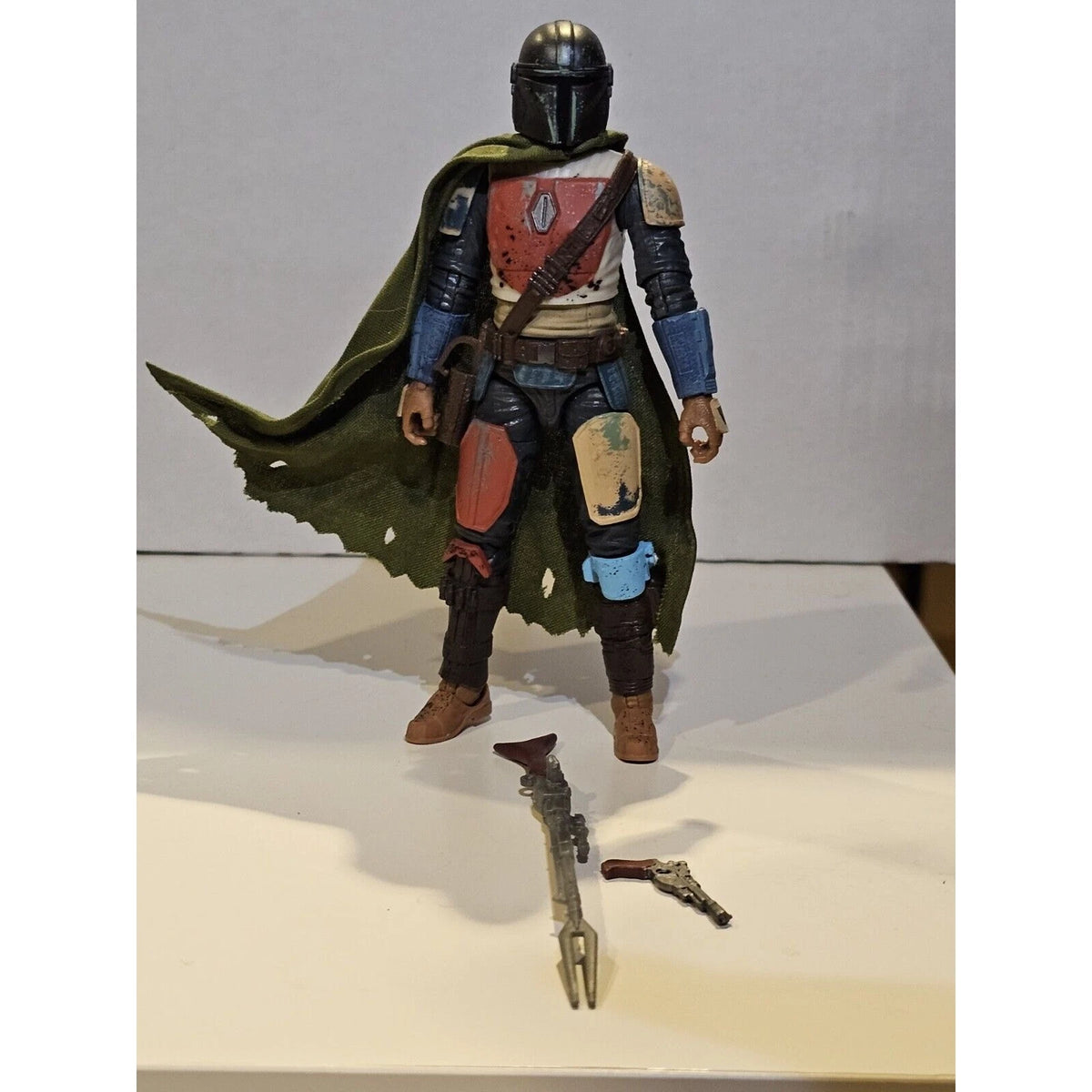 Credit Collection Mandalorian W/ Wired Cape Star Wars Black Series