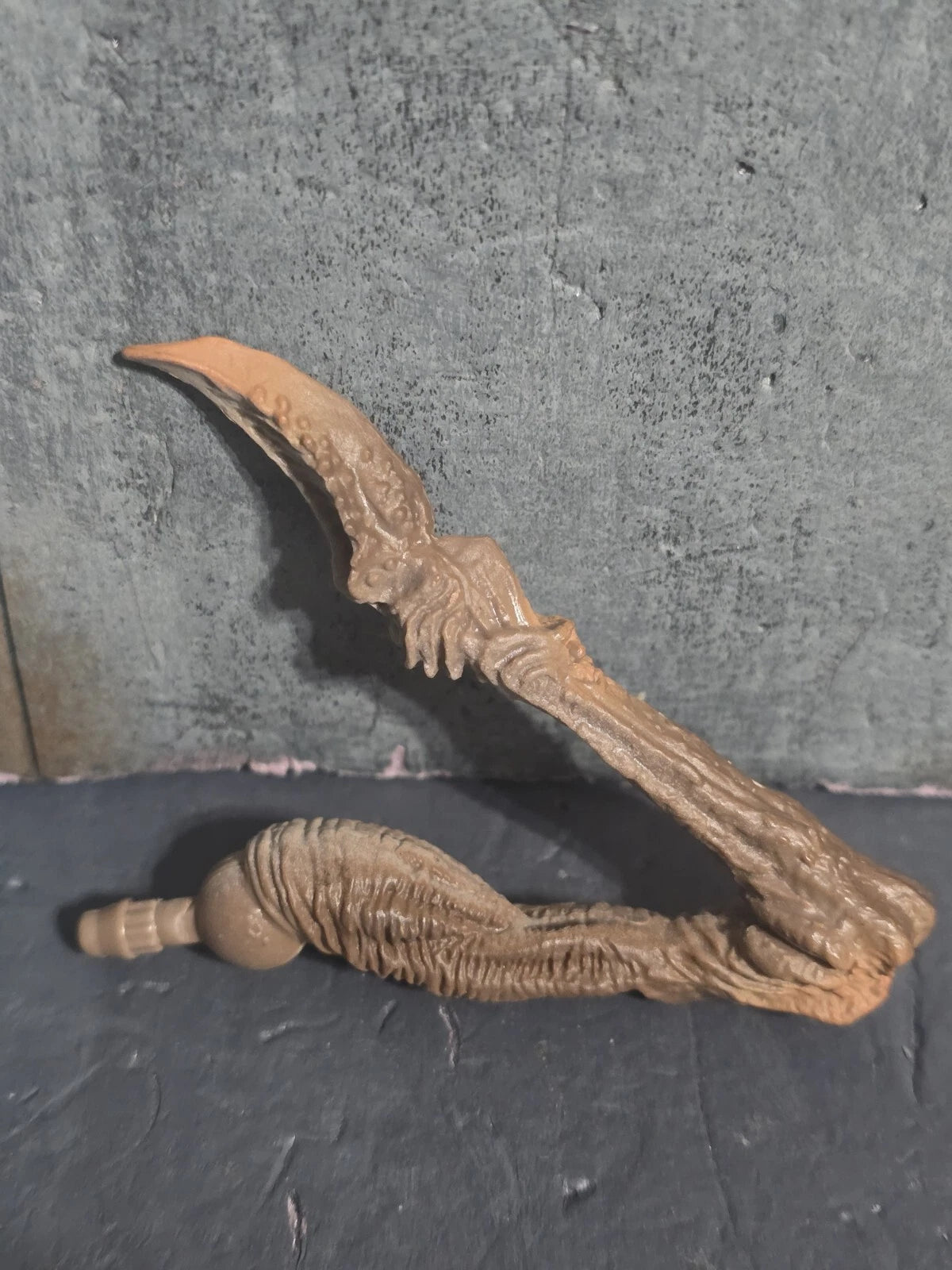 Marvel Legends Brood Queen Build A Figure BAF Right Leg R1 Only Loose