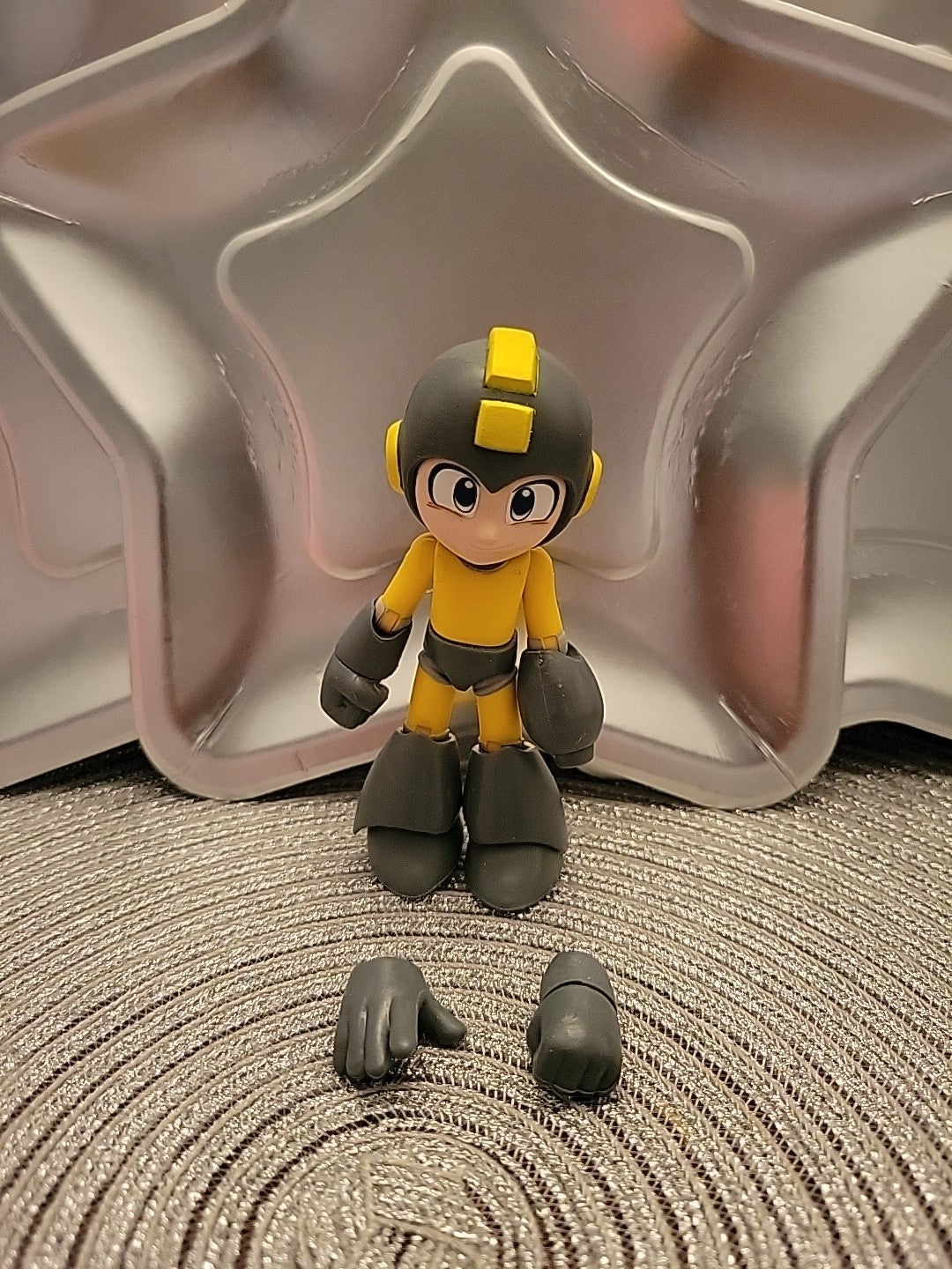 2018 Funko Thunder Beam Mega Man 4.5” Action Figure