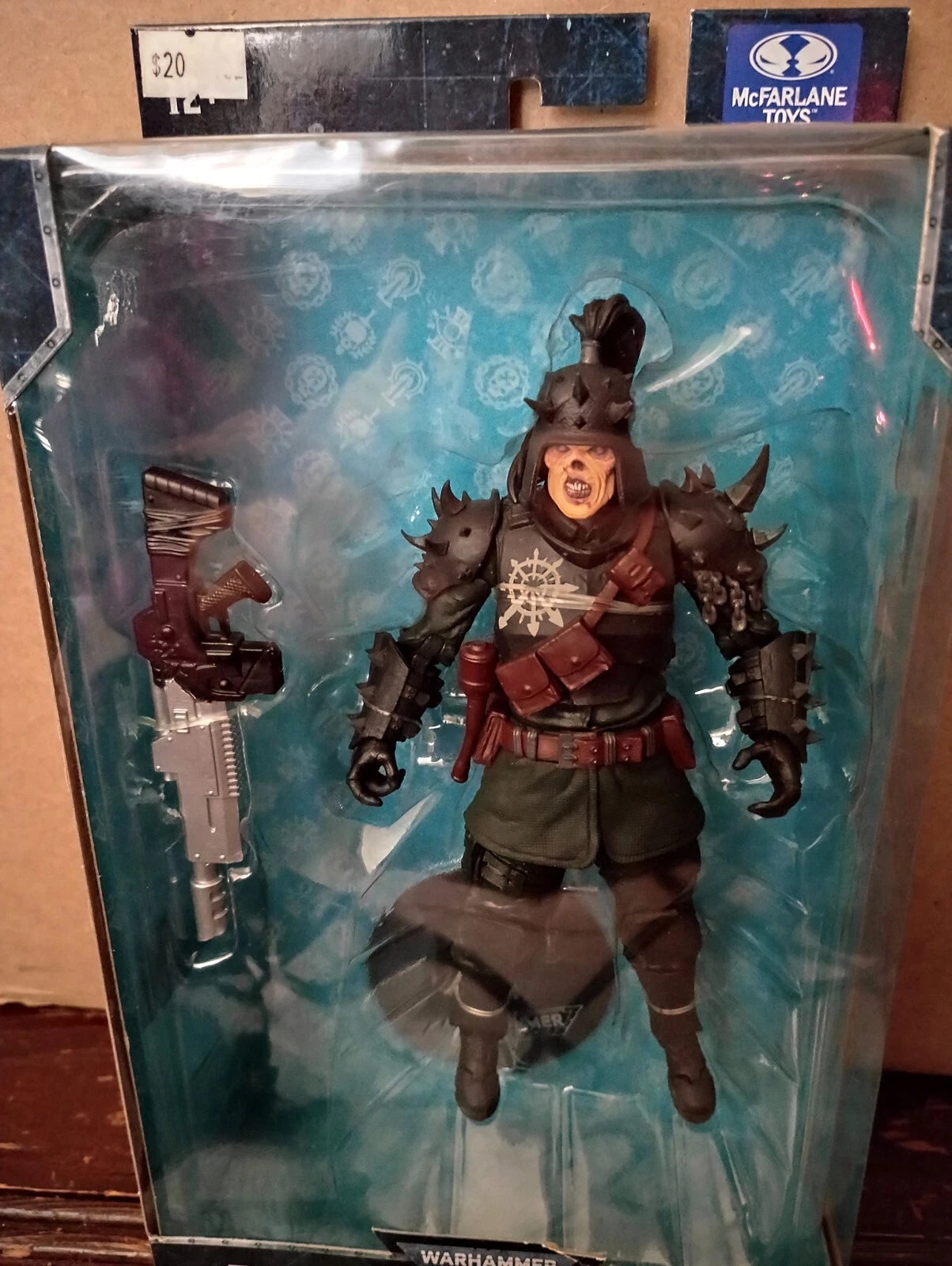 Warhammer Darktide 40K Traitor Guard 7” Figure Mcfarlane Toys NIB !!