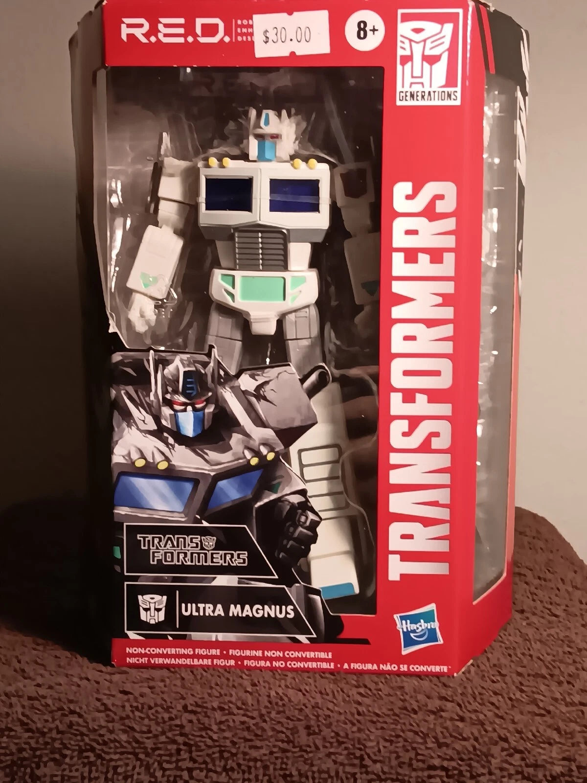 TRANSFORMERS GENERATIONS R.E.D ULTRA MAGNUS