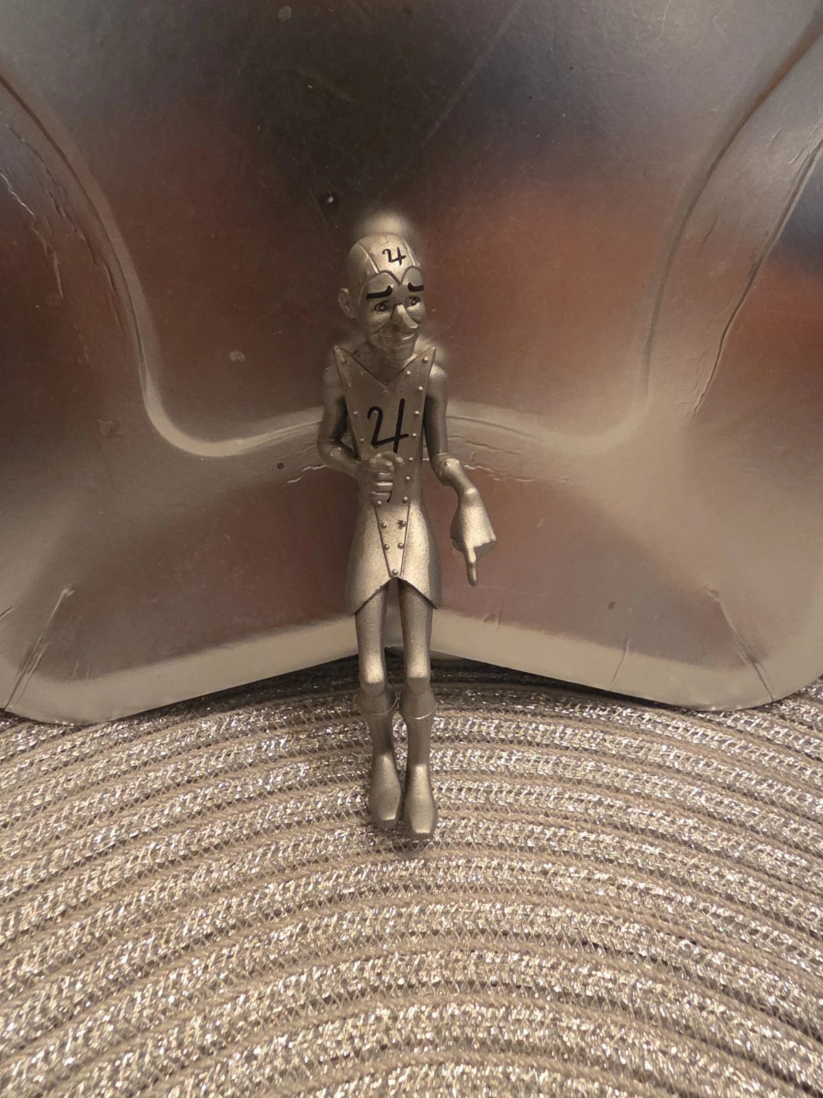 Mattel DC Universe Signature Collection 6” Tin Action Figure (Loose)