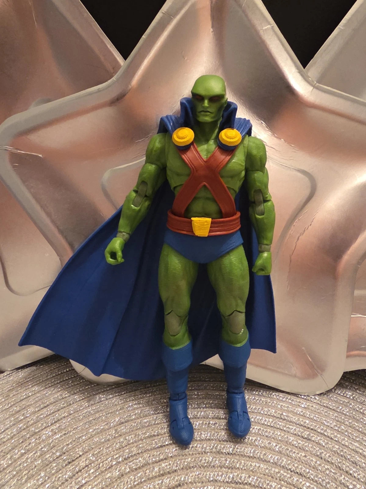 McFarlane DC Multiverse Martian Manhunter 7" Figure Gold Label Classic Version