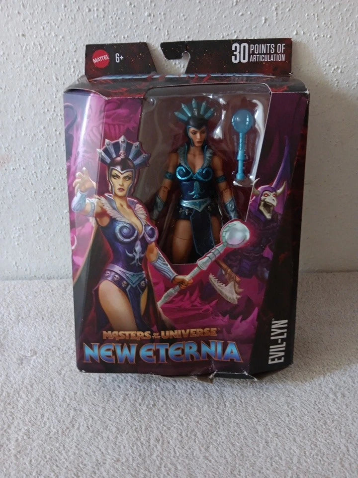 Masters of the Universe New Eternia Evil-Lyn Action Figure Mattel