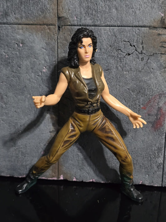 1997 6" Alien Resurrection Ellen Ripley Movie ED Action Figure Signature Series