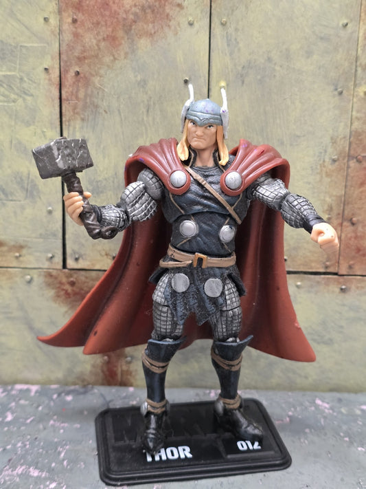 Marvel Universe (3.75 Inch) Thor Modern #012 ~ Loose