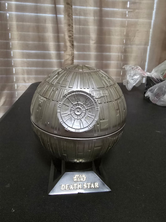 1998 Hasbro Death Star Meditation Chamber W/ Darth Vader Figure Base Globe Opens