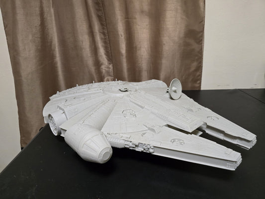 Millennium Falcon Model