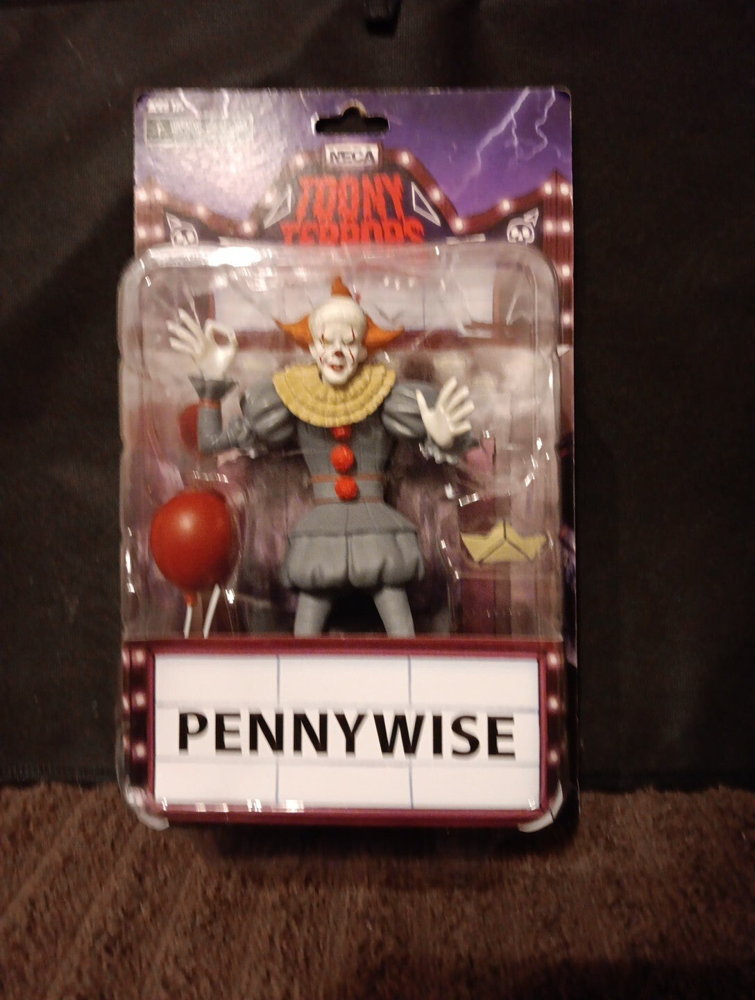 Neca Toony Terrors IT Movie 2017 Pennywise clown 6” Red Balloon Action Figure
