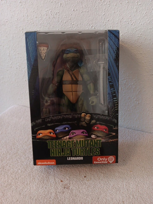 NECA Teenage Mutant Ninja Turtles 1990 Movie 7" Leonardo Action Figure 
