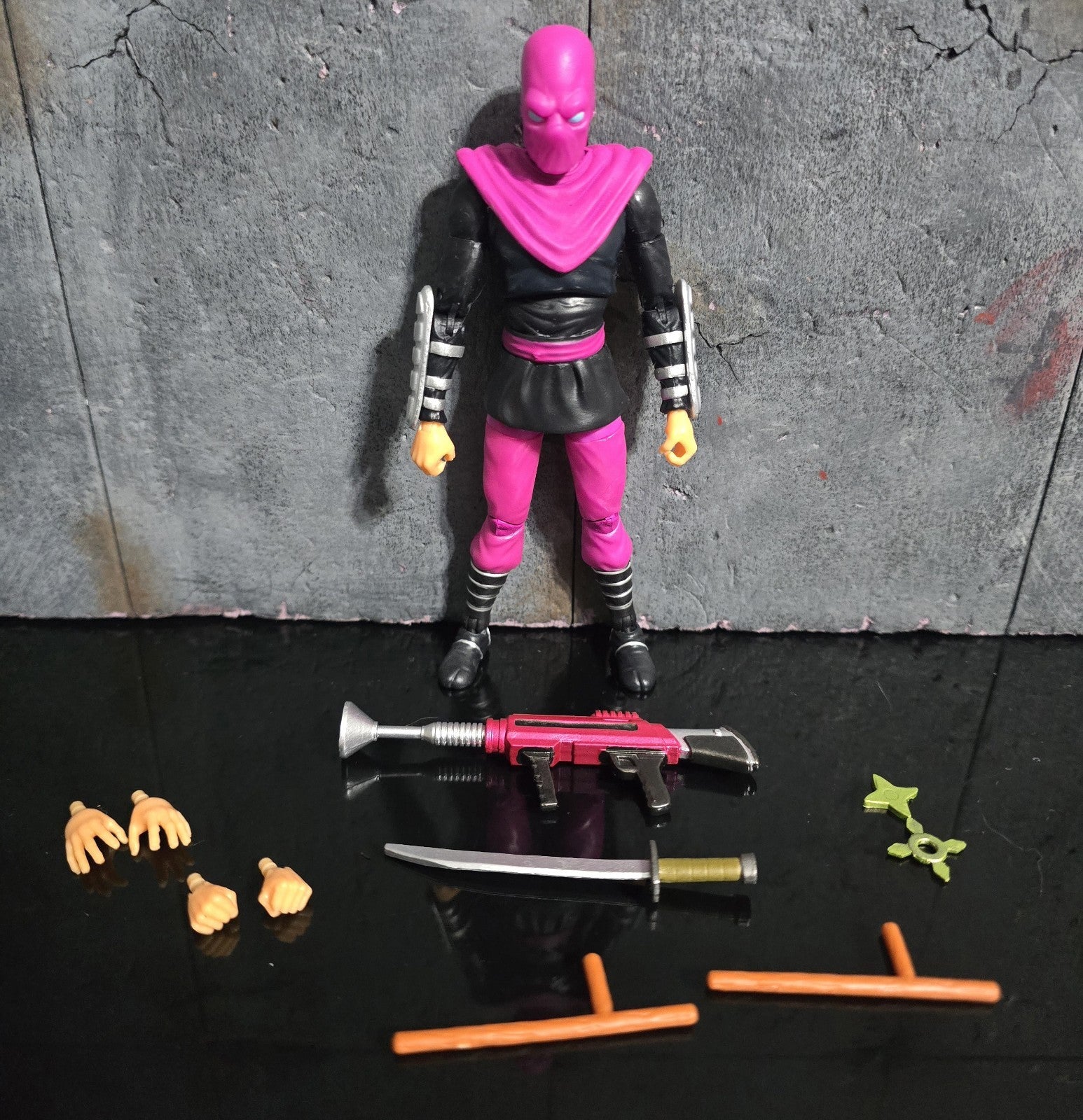 BST AXN TMNT Ninja Turtles In time Foot Clan Soldier Pink, complete