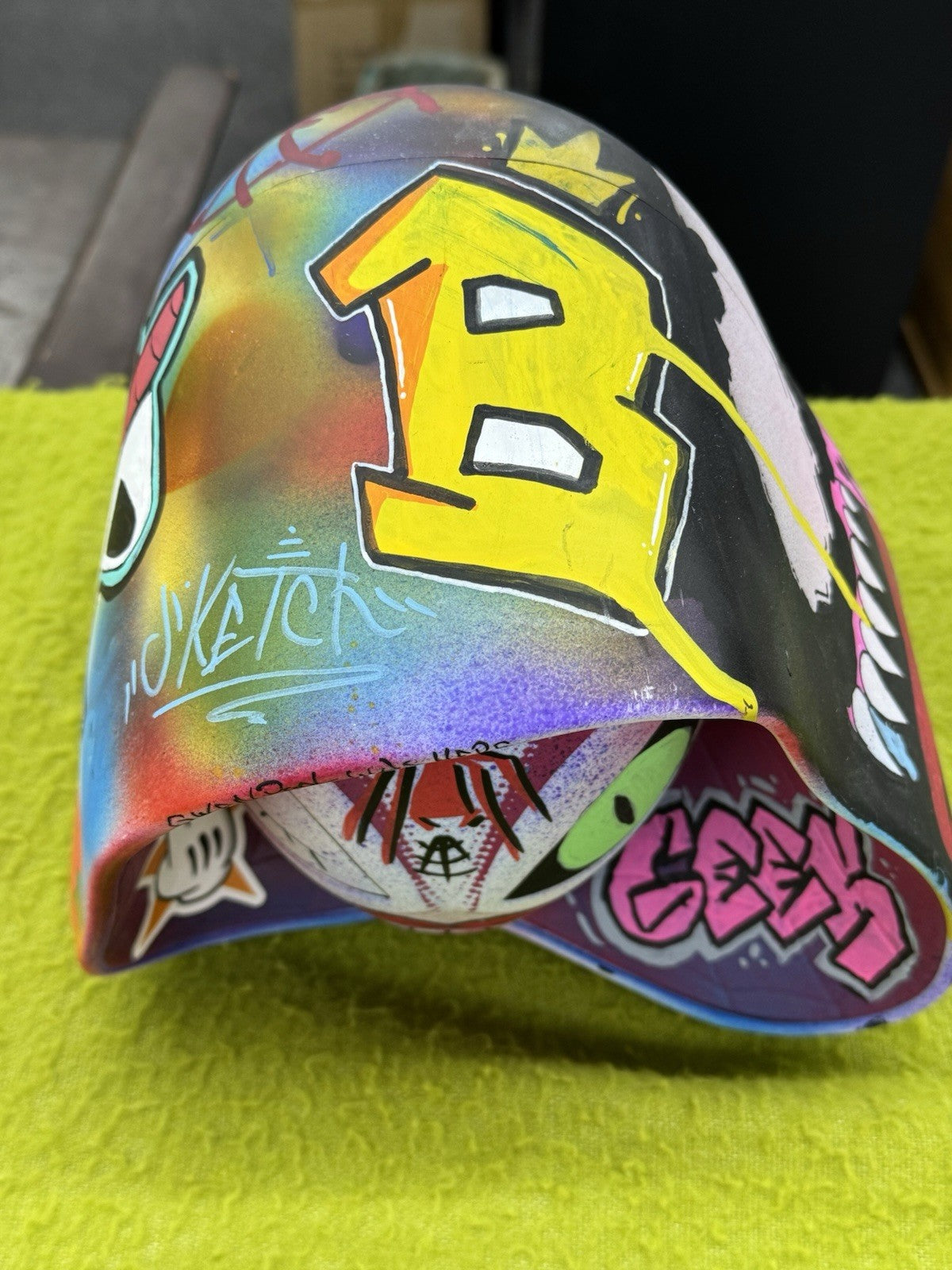 Custom Graffiti Spider Gwen Head SpiderMan Spider-Verse Popcorn bucket Helmet