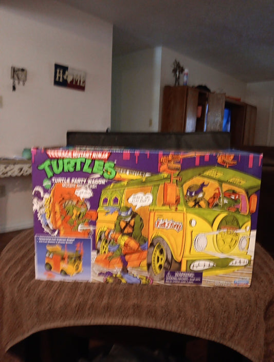 2013 TMNT Teenage Mutant Ninja Turtles TURTLE PARTY WAGON Mutant Attack Van NEW