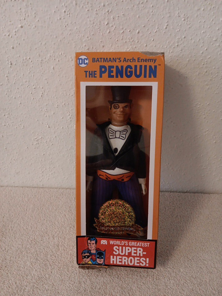  PENGUIN 8" Figure  DC Comics World's Greatest Super  Heroes Slight Box Damage