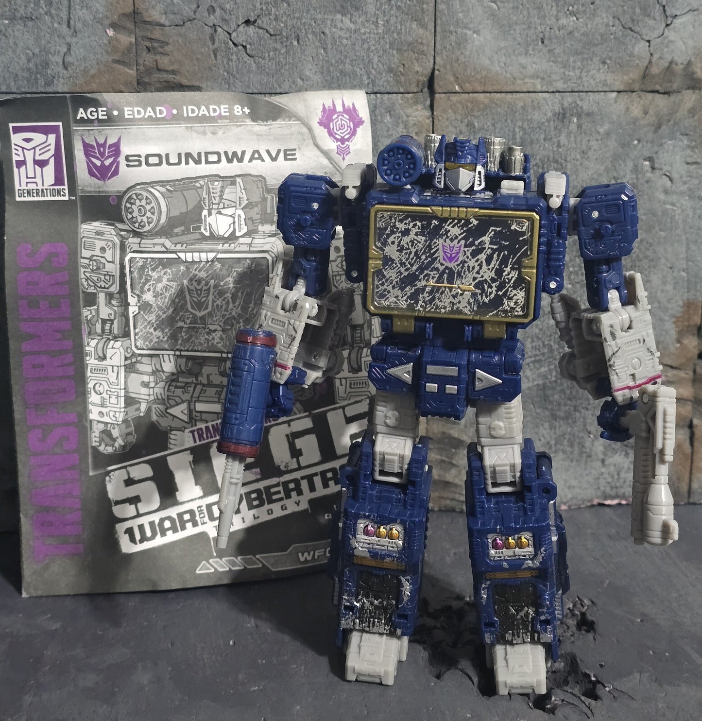 Transformers War for Cybertron Siege Voyager Soundwave 