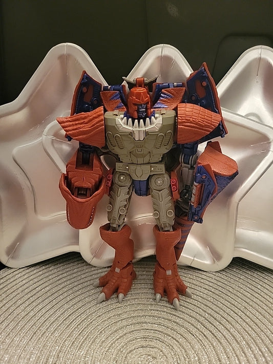 Hasbro Transformers War for Cybertron Kingdom Leader Maximal T-wrecks Figure