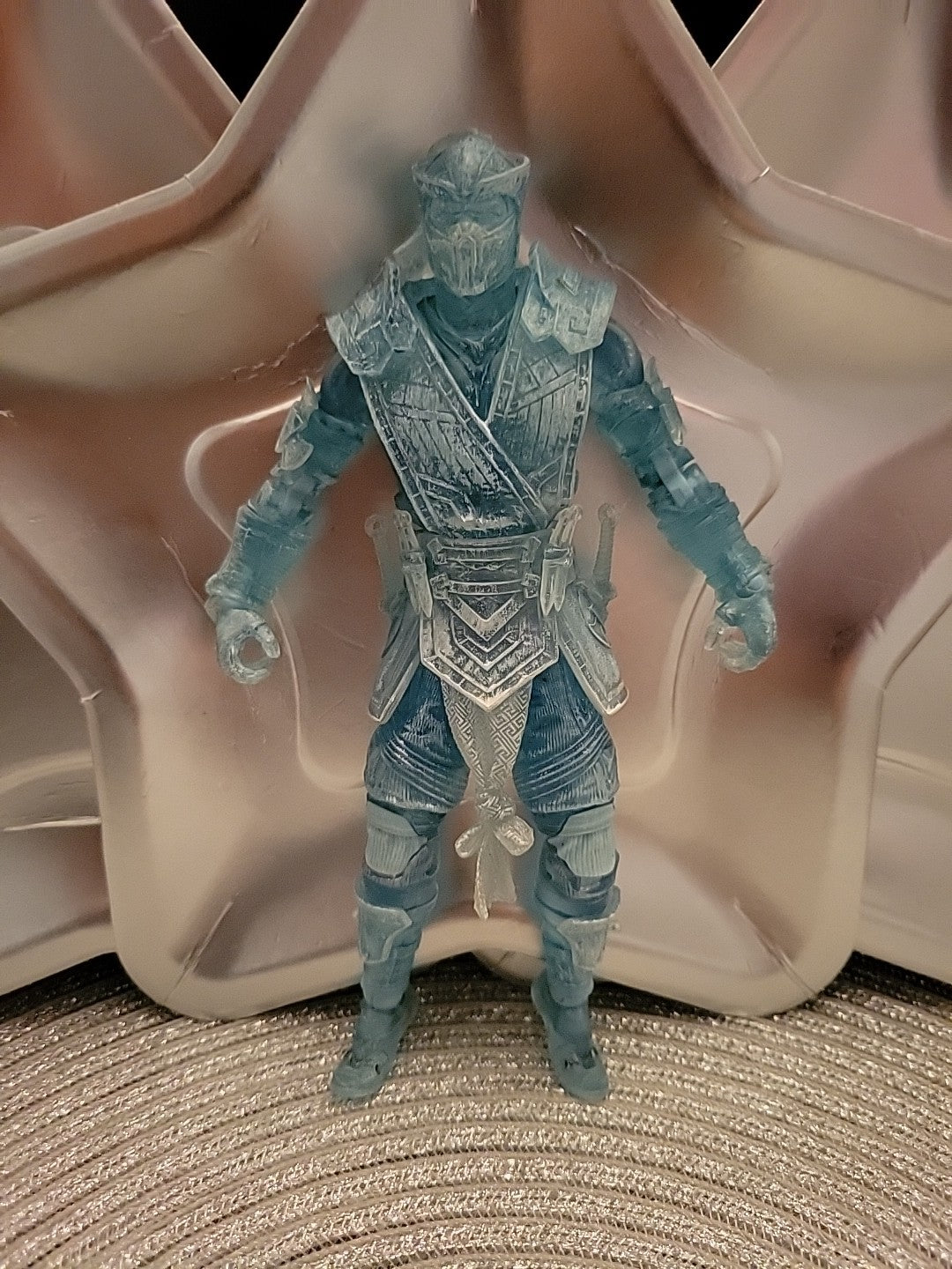 Mortal Kombat  7" Sub Zero FROZEN Ice Clone McFarlane Toys
