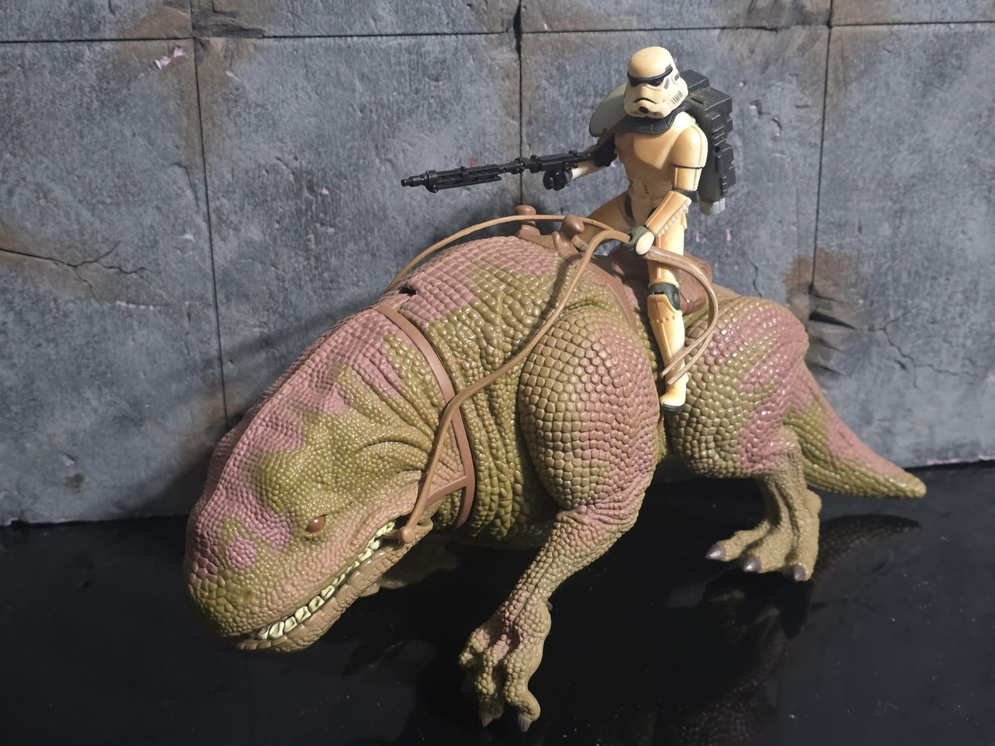Star Wars Power Of The Force Dewback With Sandtrooper 3.75