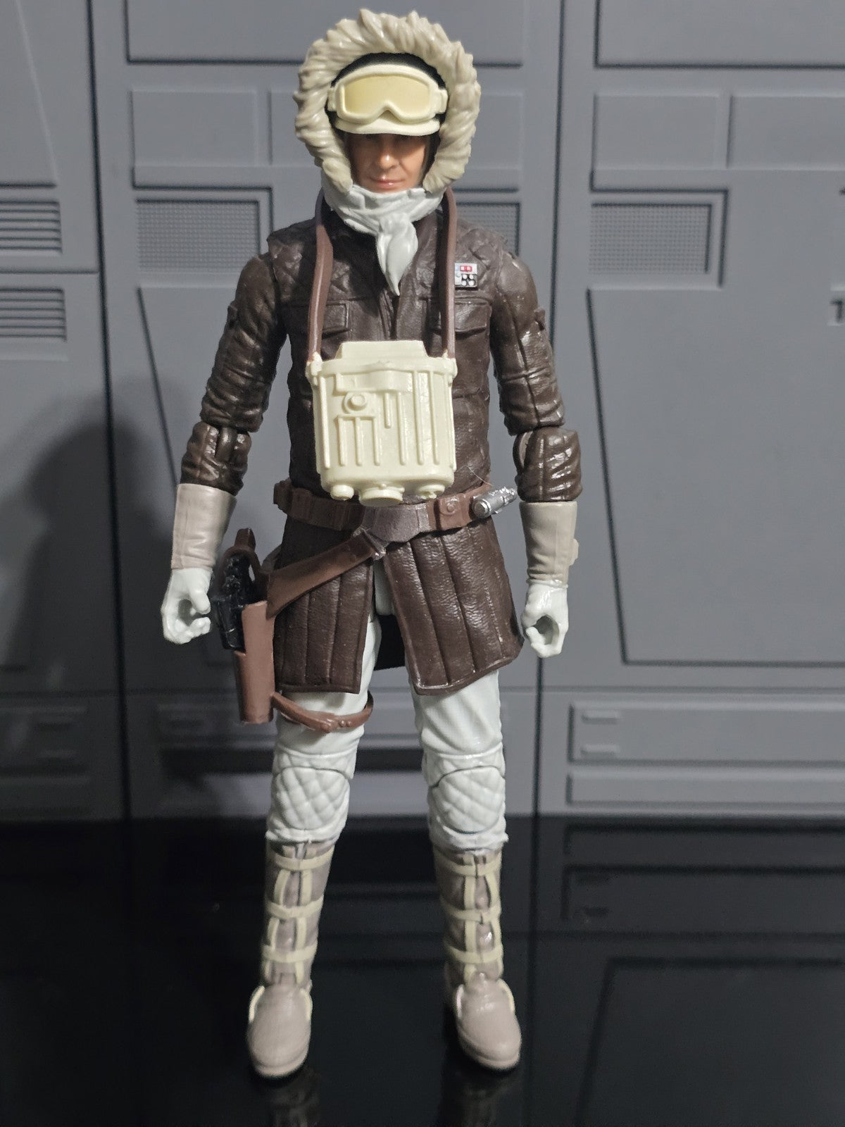 STAR WARS The Black Series Archive Han Solo (Hoth) Toy 6-Inch Figure