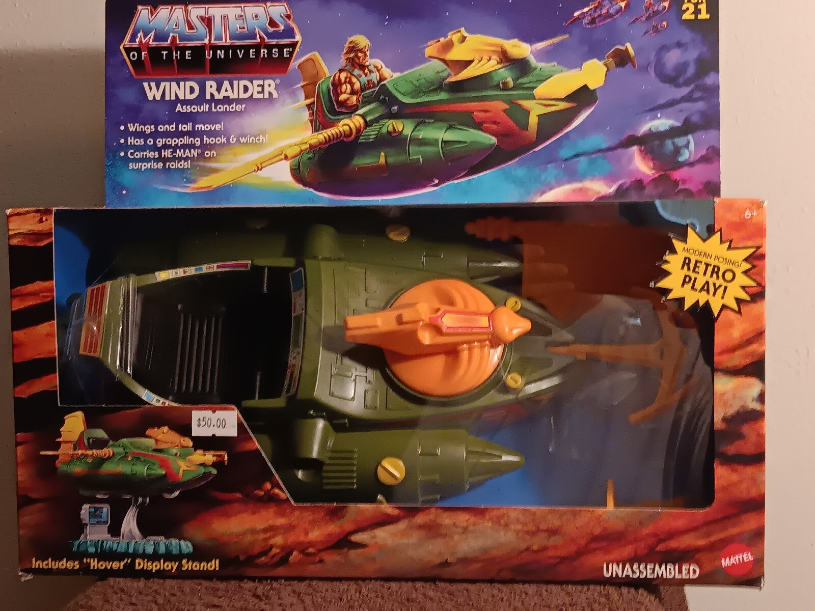 MASTERS OF THE UNIVERSE WIND RAIDER ASSAULT LANDER WITH HOVER DISPLAY STAND NEW