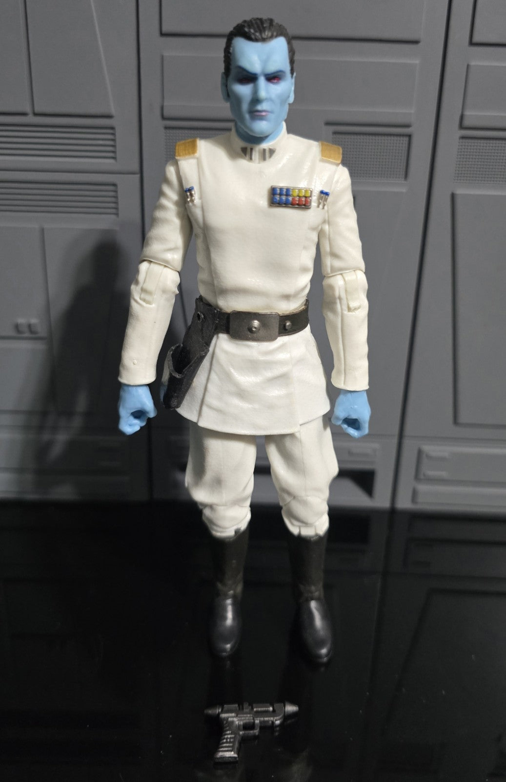 Hasbro Star Wars Black Series Archive Grand Admiral Thrawn 6" Figure Complete