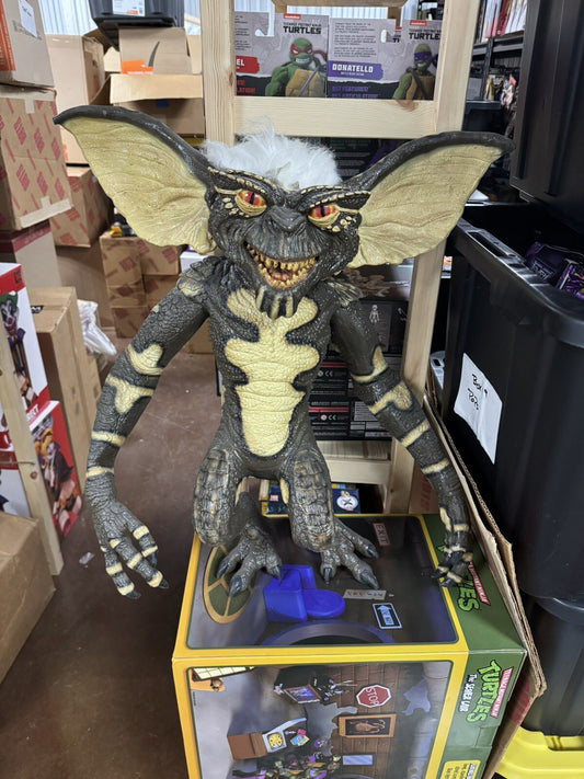 Evil Gremlin Stripe Trick Or Treat Studios - Gremlins Puppet Life-Size