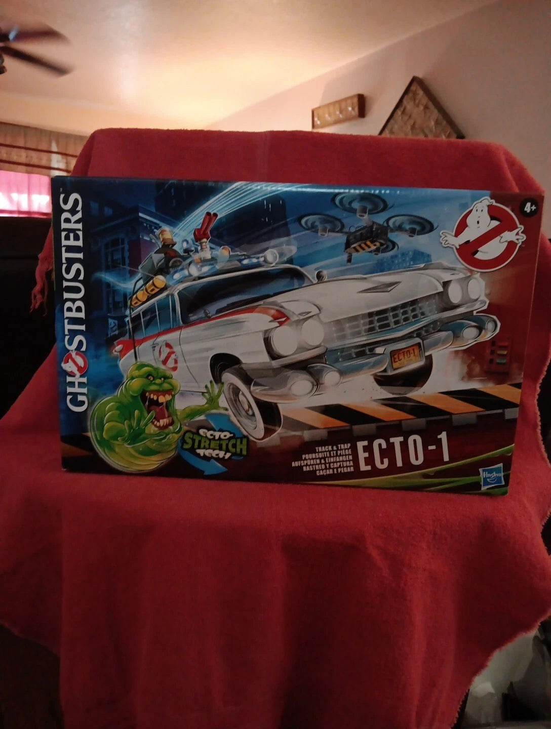 2024 Ghostbusters Ecto-1 Ecto-Stretch Tech with Slimer Figure New