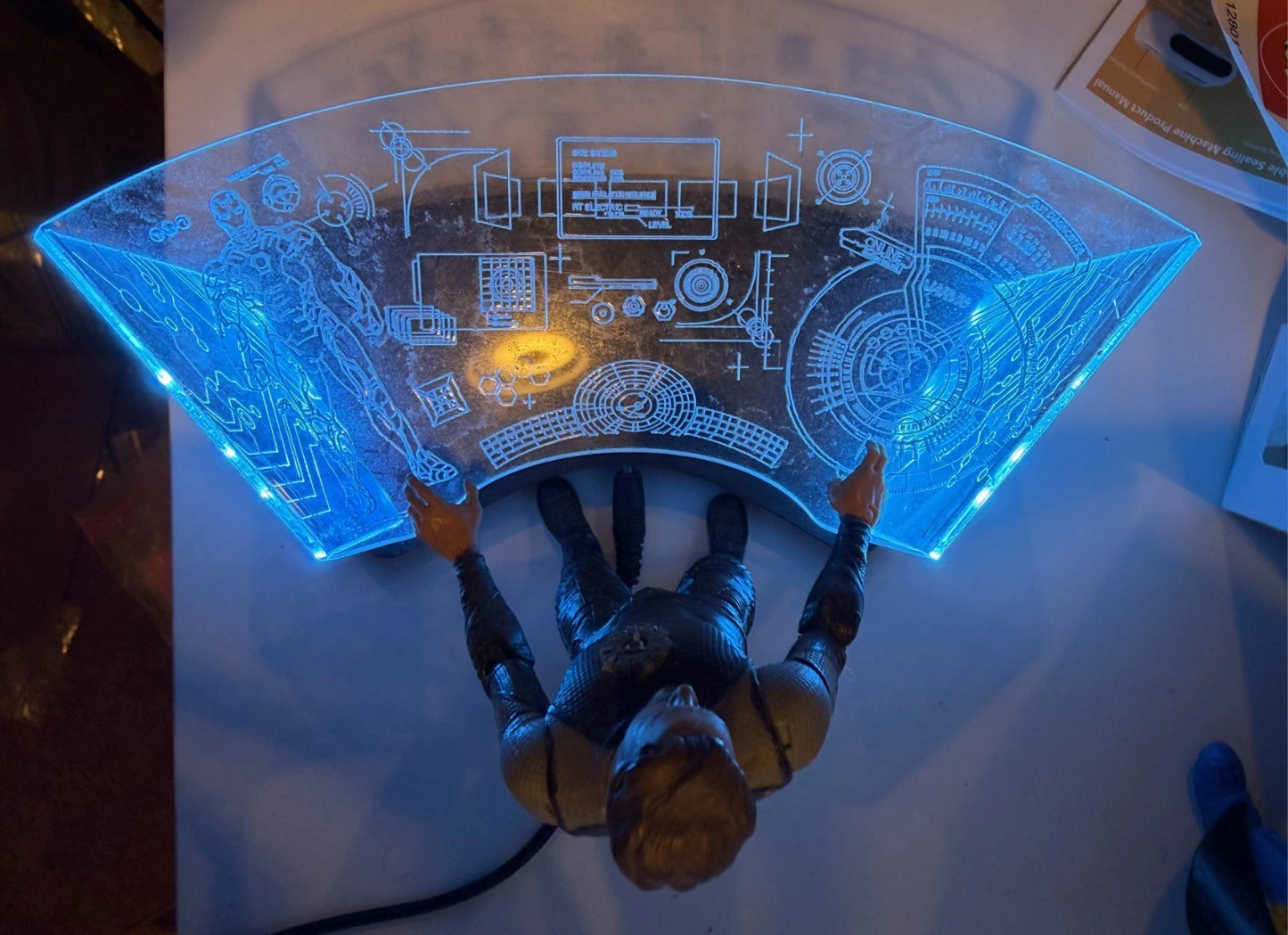 Custom TONY STARK w/ Light-Up Work Bench Marvel Legends MCU IRON MAN