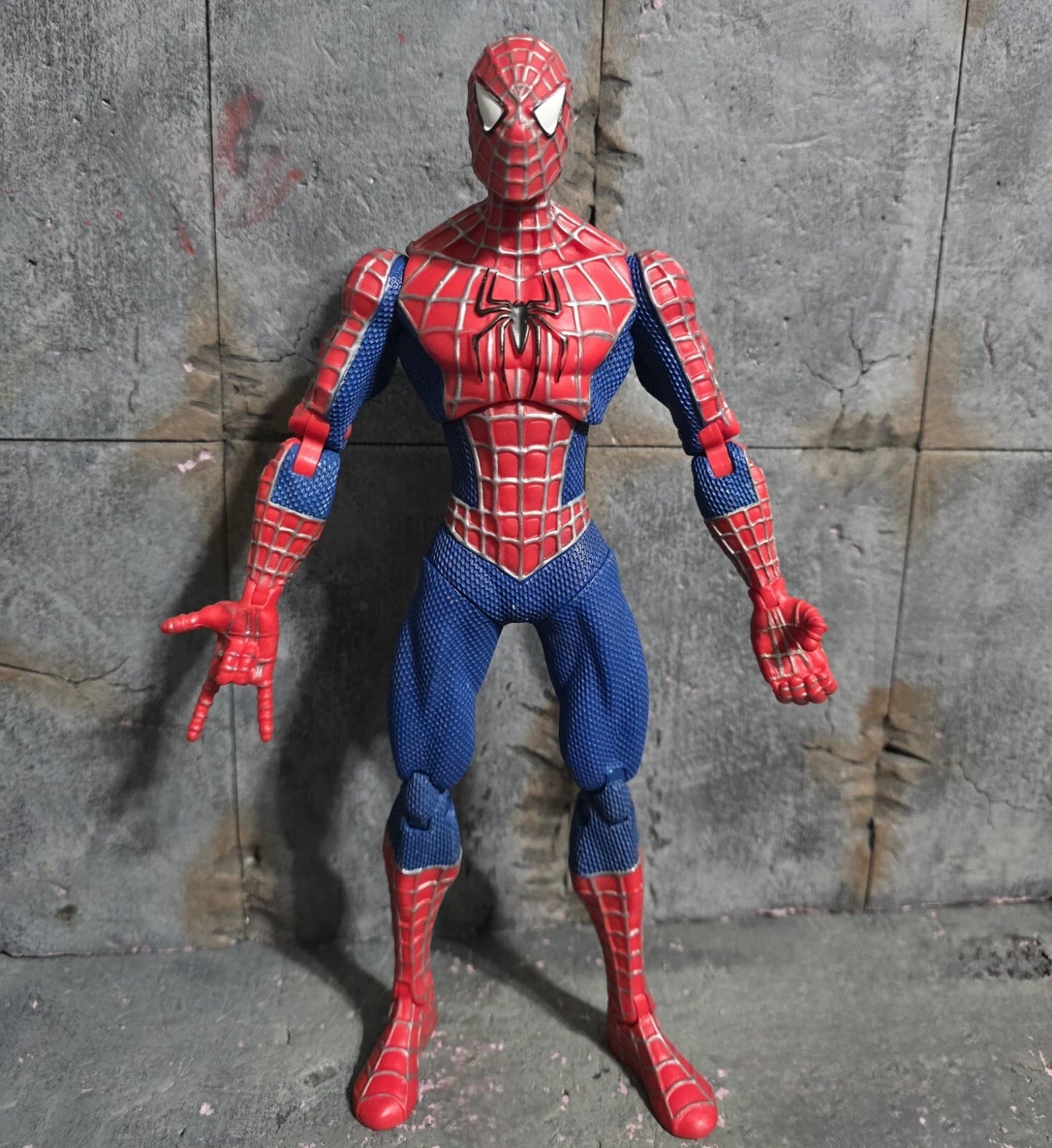 2006 HASBRO SPIDERMAN LARGE 9" MOVEABLE ACTION FIGURE RARE MARVEL SPIDER MAN