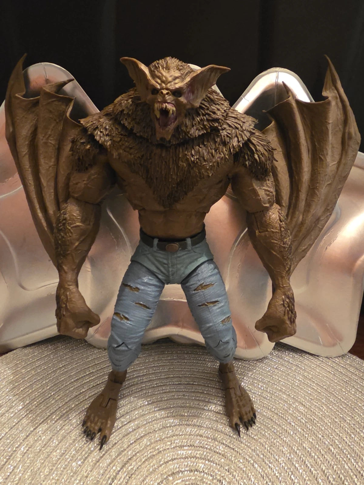 Mcfarlane DC Multiverse Mega Fig Man-Bat Action Figure (8)