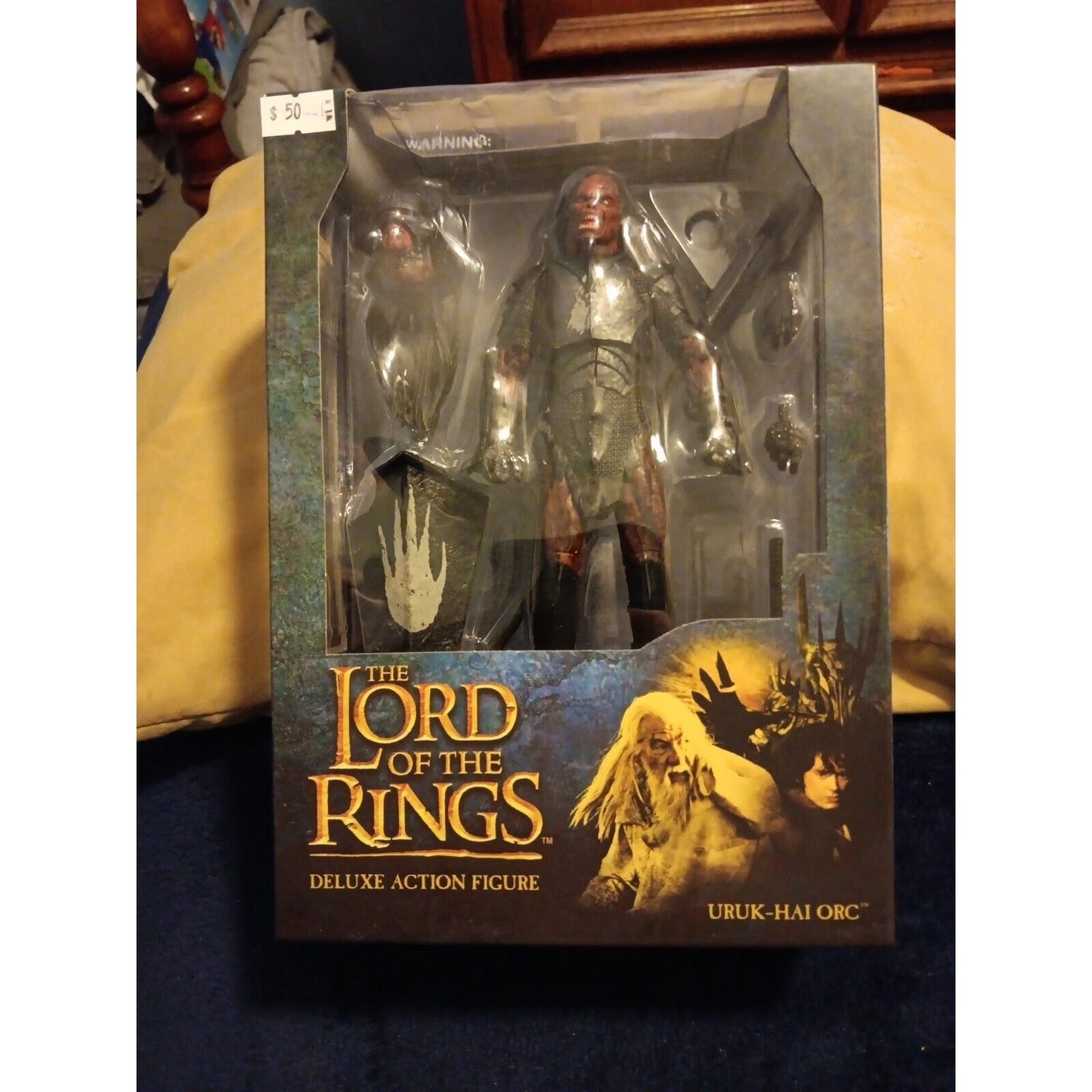 URUK-HAI-ORC THE LORD OF THE RINGS FIGURE / DIAMOND SELECT