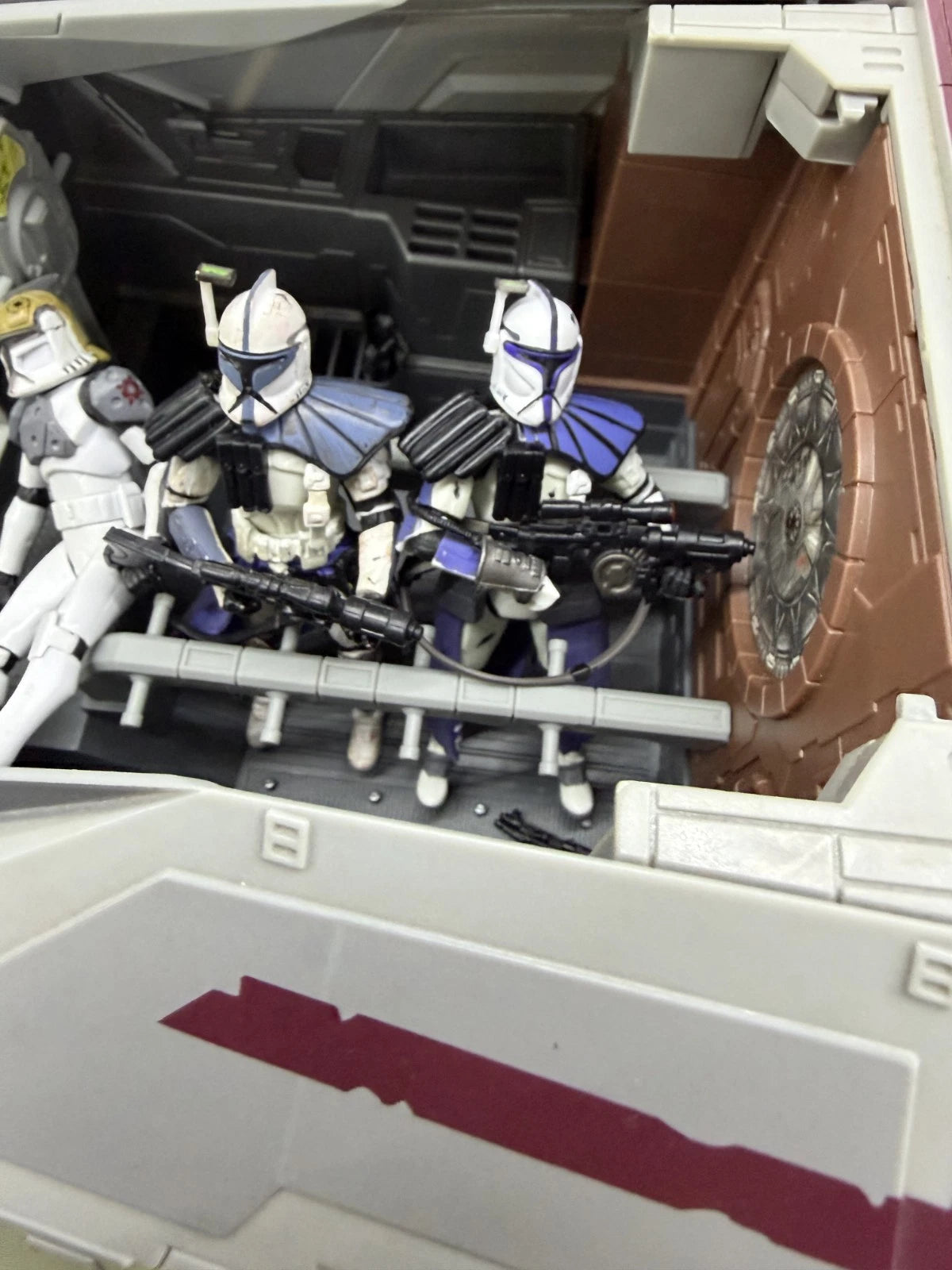 Star Wars Clone Wars At-te Walker 2008 w/ Clone Troopers & Commanders