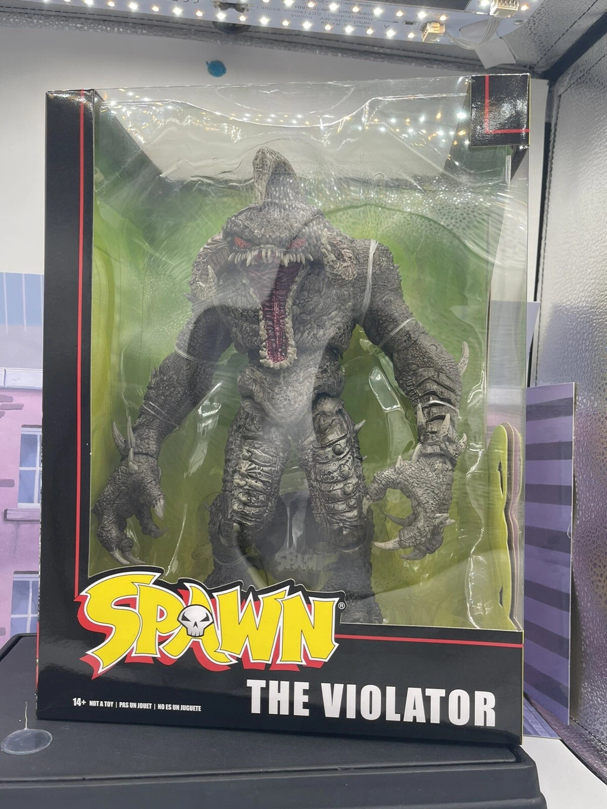 THE VIOLATOR McFarlane Toys Spawn Megafig Figure Wave 1 Deluxe