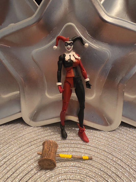 DCUC DC Universe Classics Harley Quinn