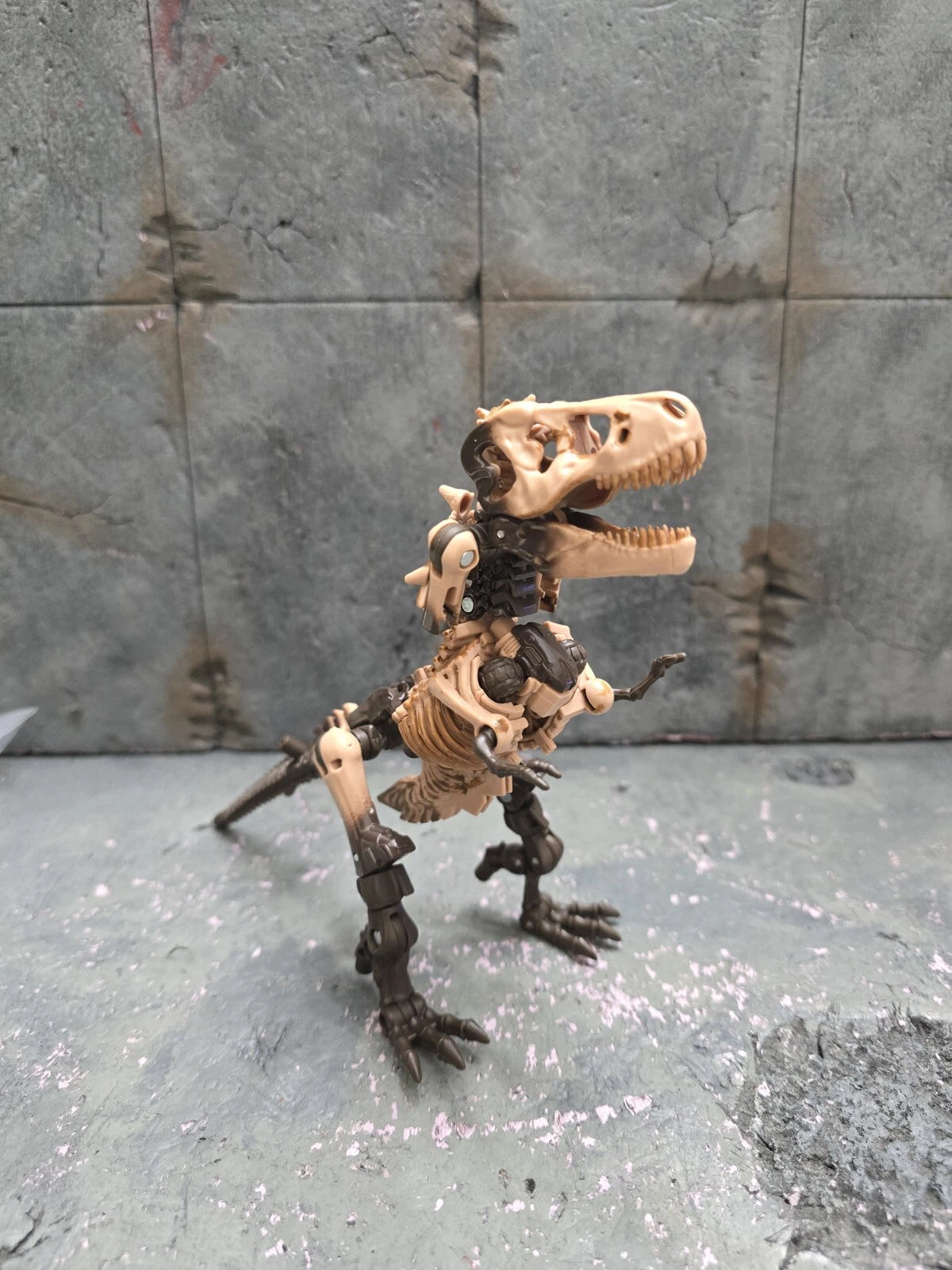 Transformers Paleotrex WFC Kingdom Deluxe Generations War for Cybertron - Loose