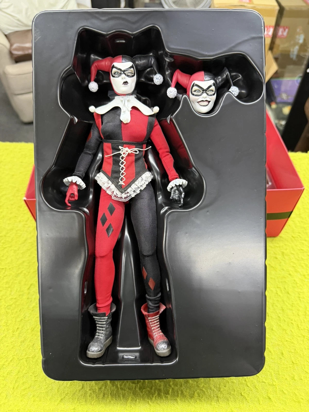 Sideshow1/6 Scale DC HARLEY QUINN Action Figure Batman w/Original Box