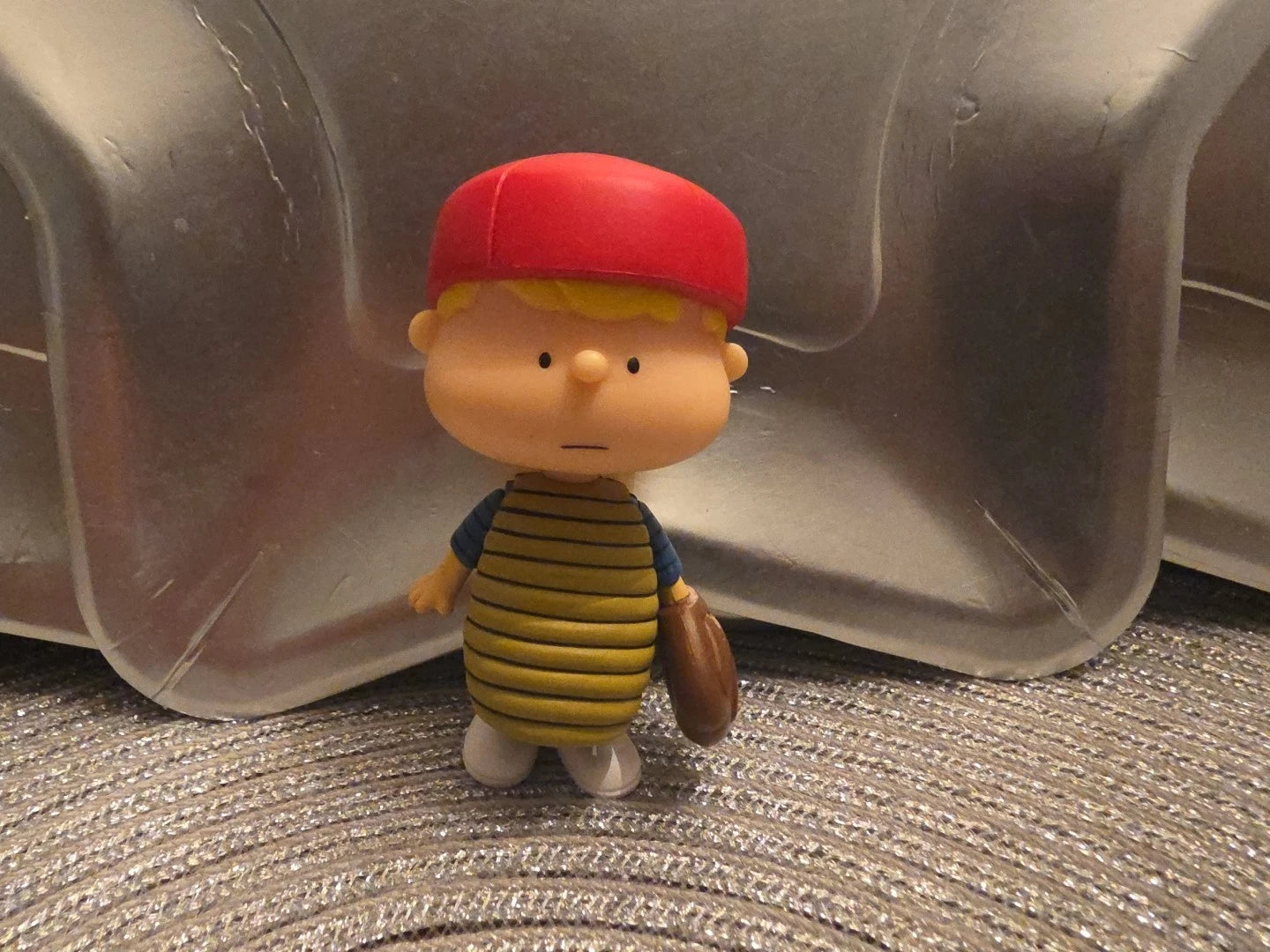 Super7 Reaction Peanuts Charles Schulz Damaged Action Figure Catcher Shroeder