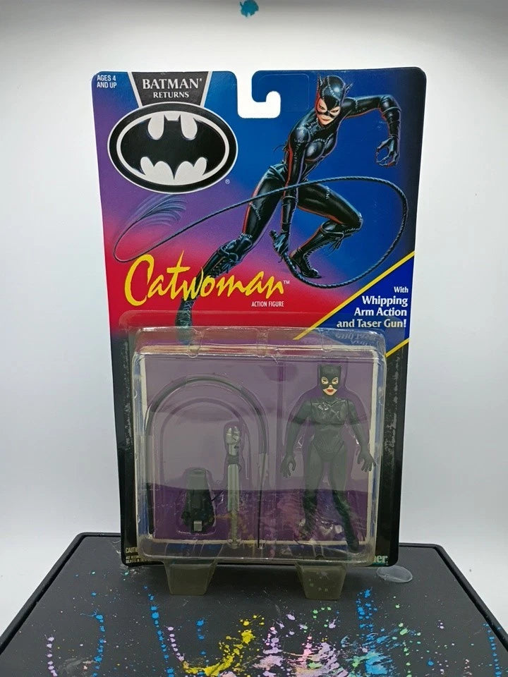 Kenner 1991 DC Batman Returns Catwoman Action Figure Carded 5”