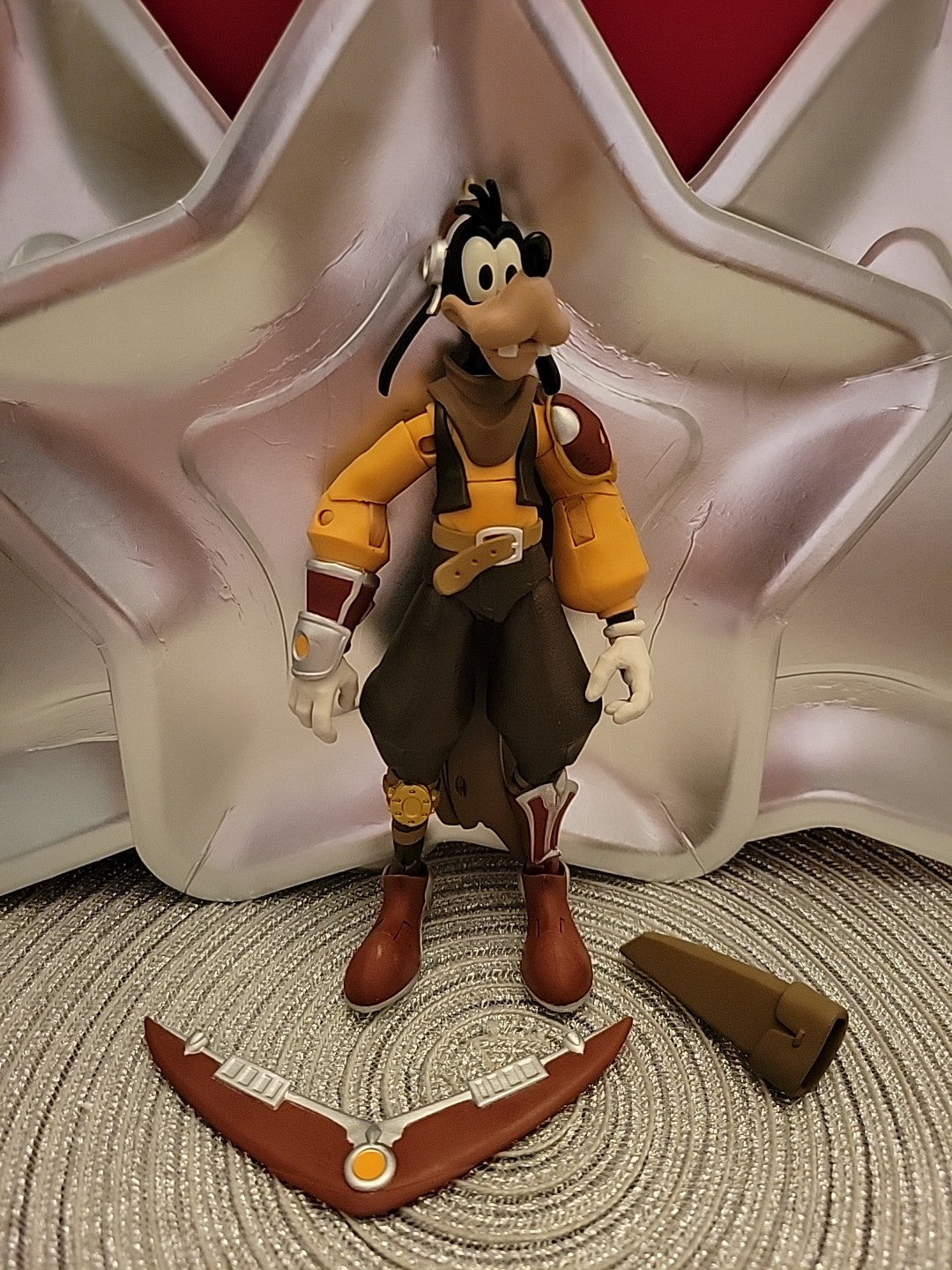 Disney Mirrorverse GOOFY 7" McFarlane Figure Kingdom Hearts Amazon Exclusive